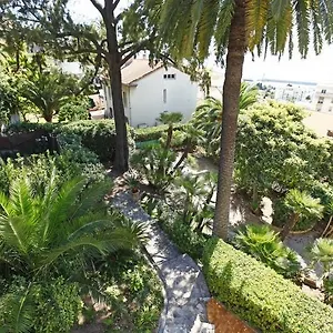 Apartment Palmeraie - Magnifique D'epoque Avec Vue 4 Personnes Avec Terrasse Le Port, Nizza